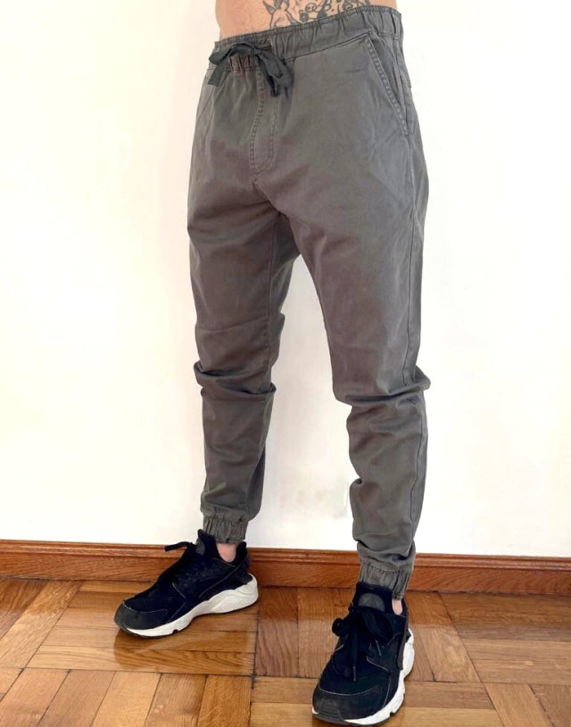 Pantalón jogger cargo de hombre REPUBLIC gris